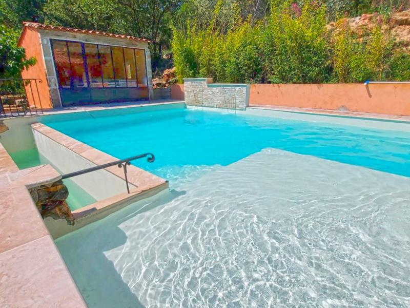 Maison climatisée avec piscine privée