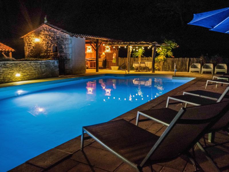 Charmante villa met gedeeld zwembad