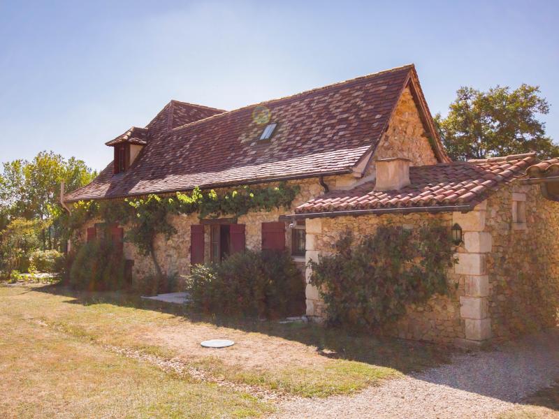 Gîte on estate with shared pool
