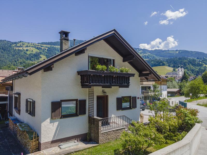 Holiday home with garden not far from the ski lift