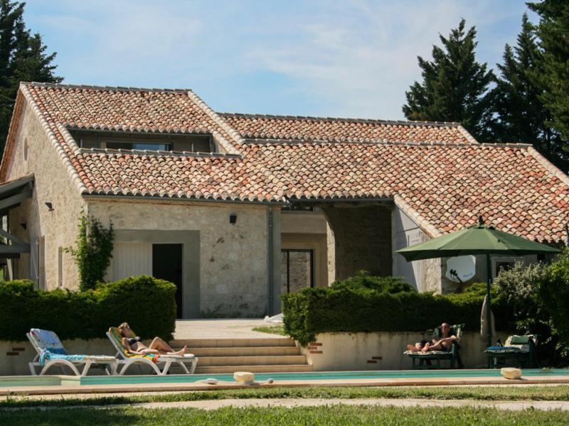 Double gîte on quiet estate with private pool