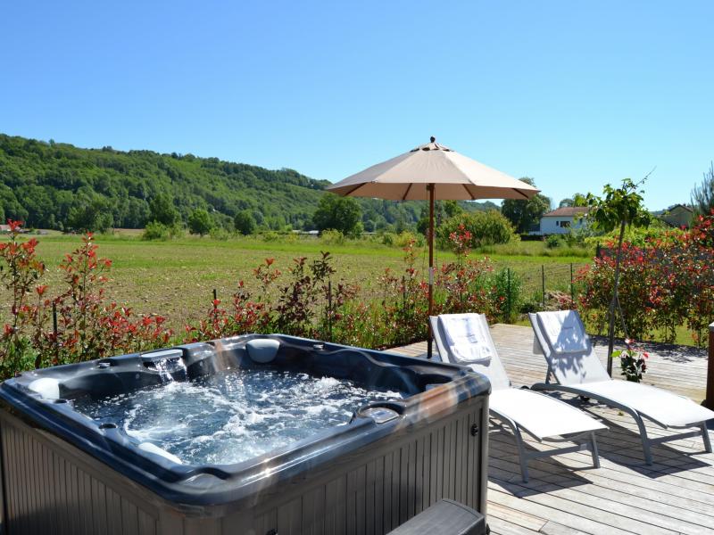 Fine holiday home on the outskirts of Lourdes
