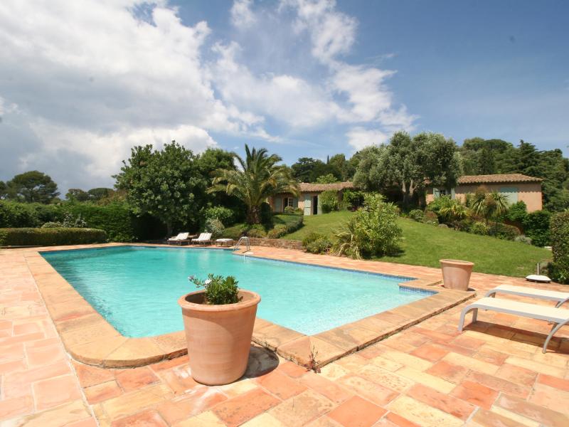 Villa provençale avec piscine privée et vue mer