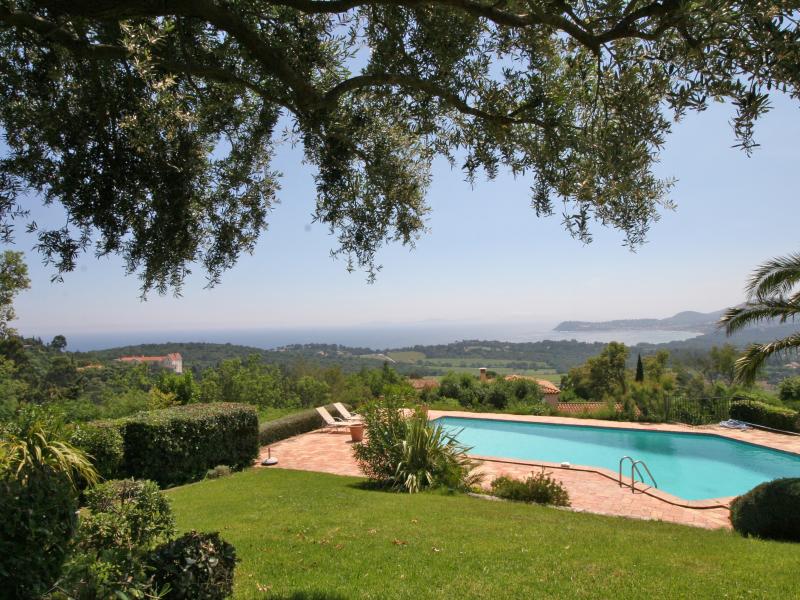 Villa provençale avec piscine privée et vue mer