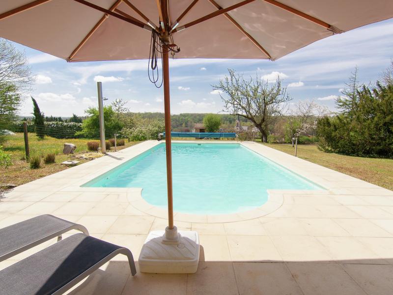 Country house with private pool and views