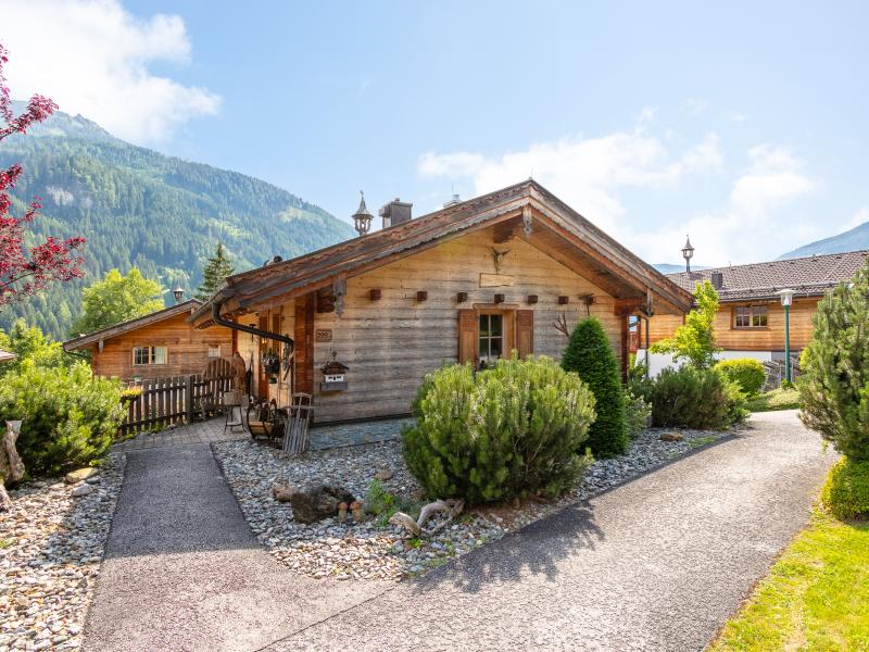 Chic vakantiehuis vlak bij de Wildkogelbahn