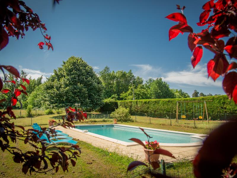 Schönes Ferienhaus mit Garten und privatem Pool
