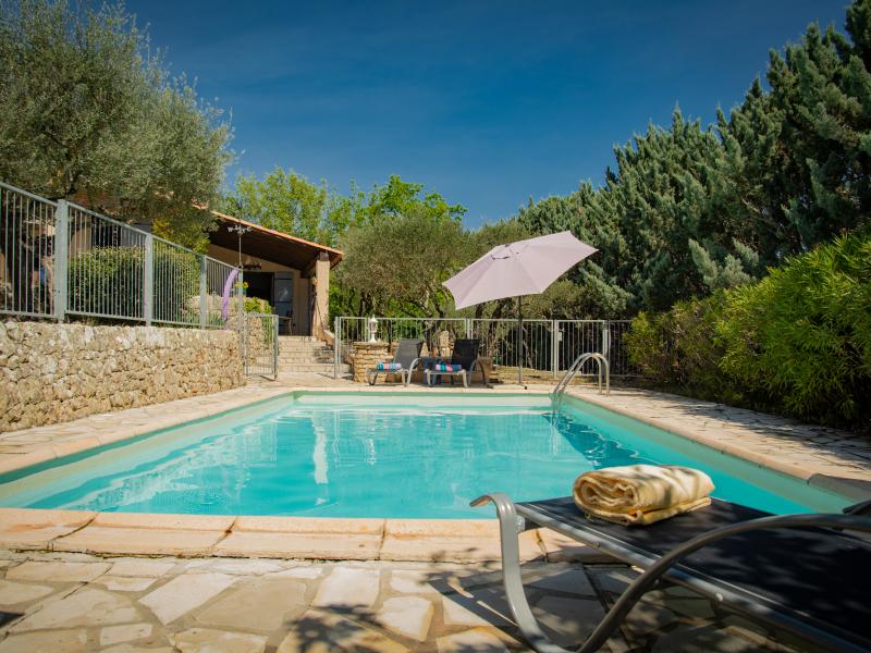 Child-friendly villa with heated pool
