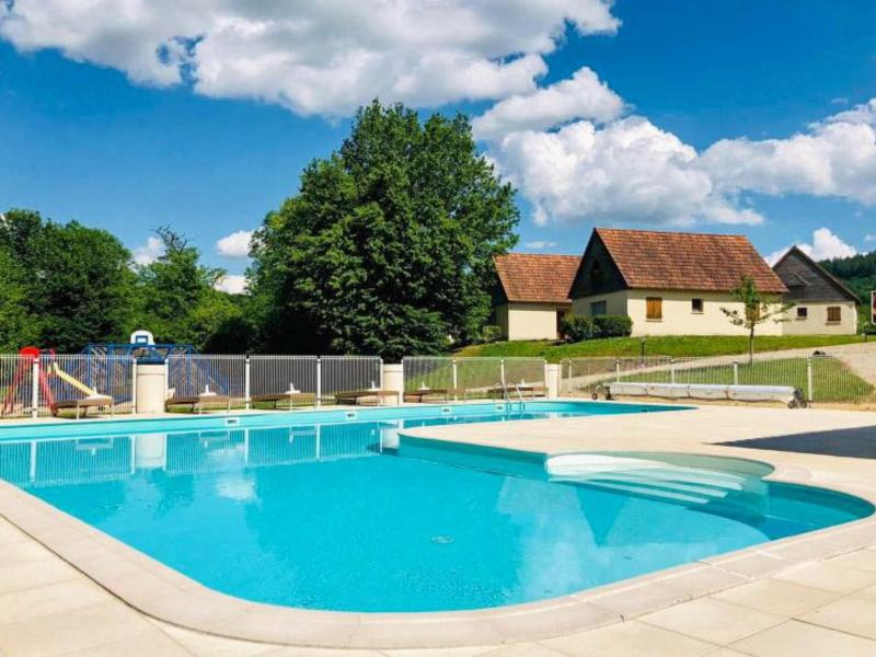 Schönes Haus im Ferienpark mit Schwimmbad
