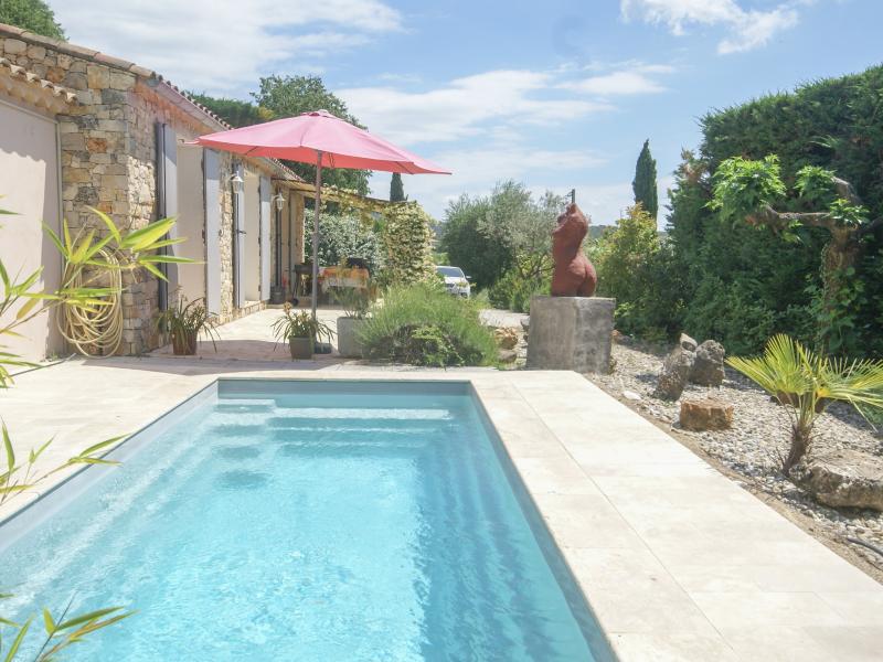 Romantic holiday home with private pool and airconditioning