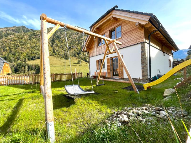 Luxury lodge with Finnish sauna near ski lift