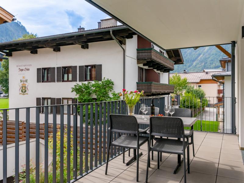 Apartment in the lively centre of Kaprun