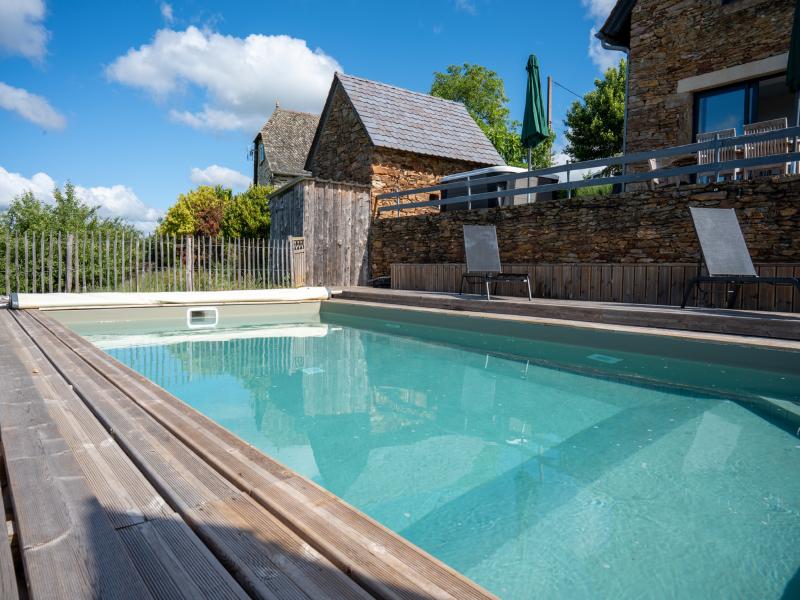 2 belles maisons en 1 pour un confort idéal avec piscine