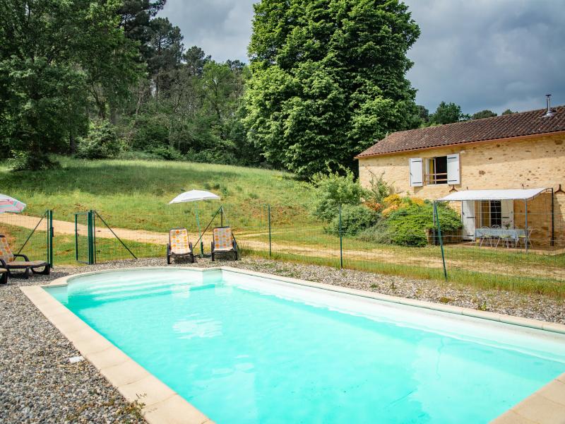 Schönes Ferienhaus inmitten der Natur mit privatem Pool!
