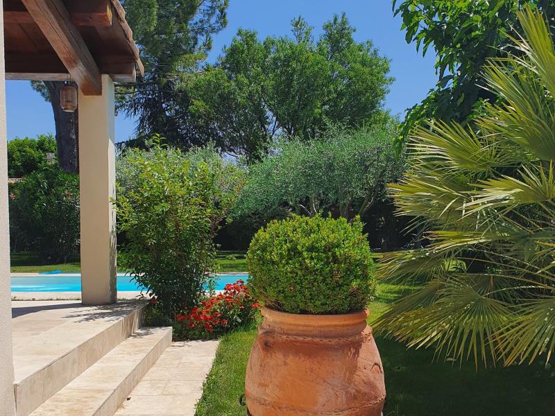 Luxury, modern villa with private pool and beautiful garden