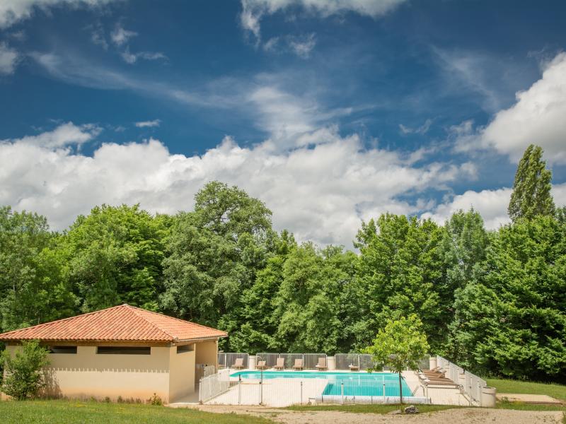 Modern huis op vakantiepark met zwembad