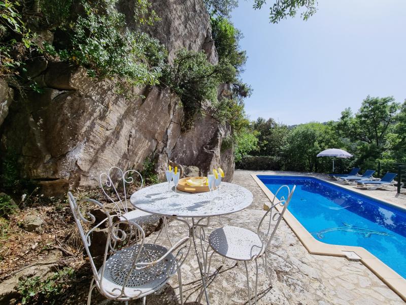 Maison de vacances à Paguignan avec piscine privée


