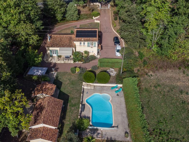 Lovely luxurious gite with large garden and private pool!