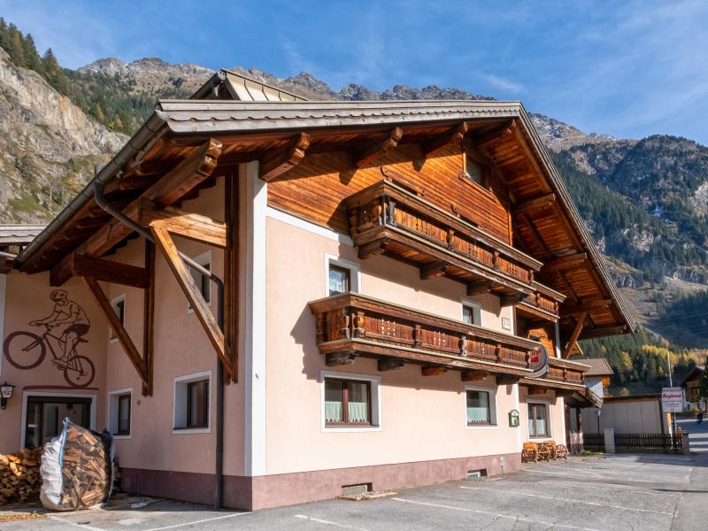 Geräumiges Gruppenhaus mit Sauna und Skiraum
