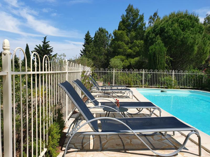 Spacious villa with pool in the beautiful spot of Montbrun