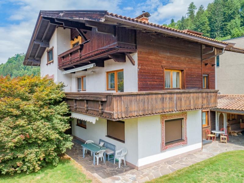 Combinable apartment at only 1.3 km to the ski lift
