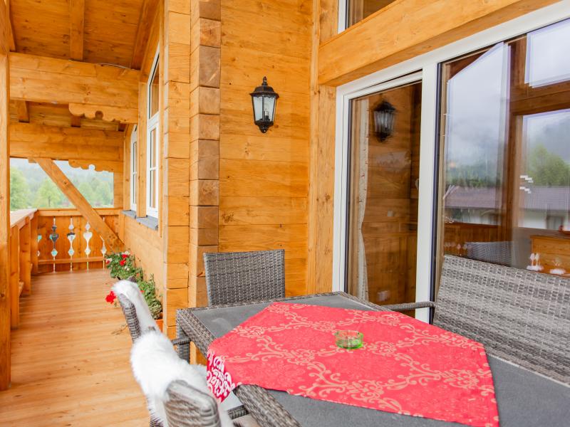 Cosy apartment on farm near ski lift in Lofer