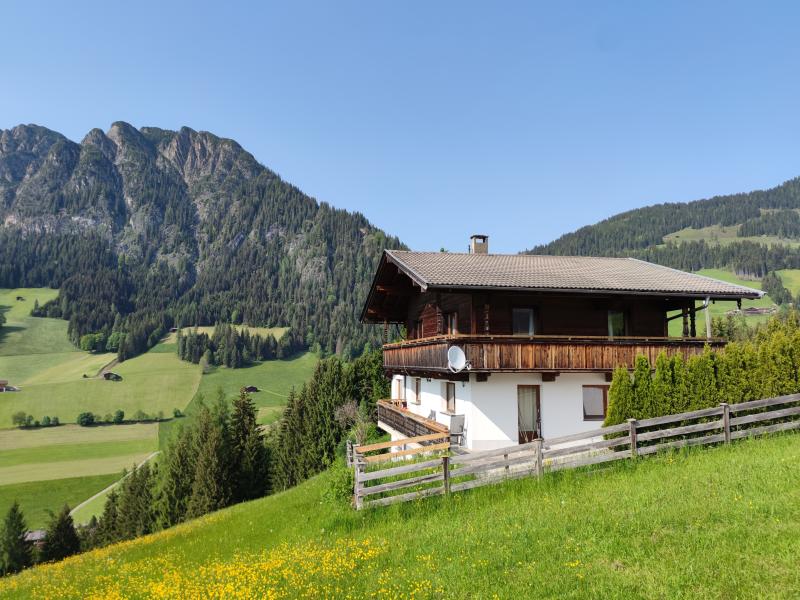 Chalet in a dreamlike panoramic location