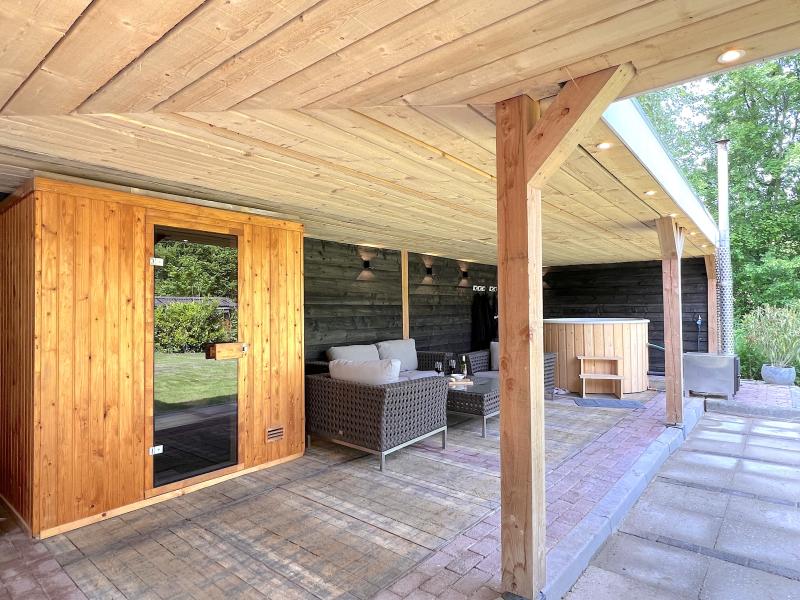 Stilvolles Ferienhaus mit Whirlpool und Sauna