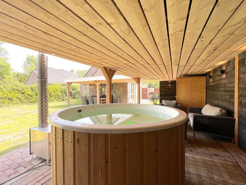 Very stylish holiday home with hot tub and sauna