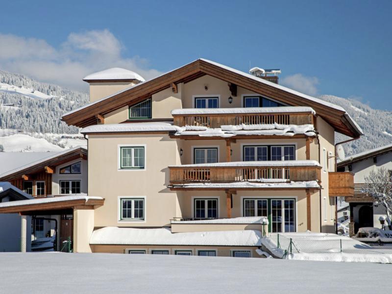 Luxury penthouse near the center and ski lift