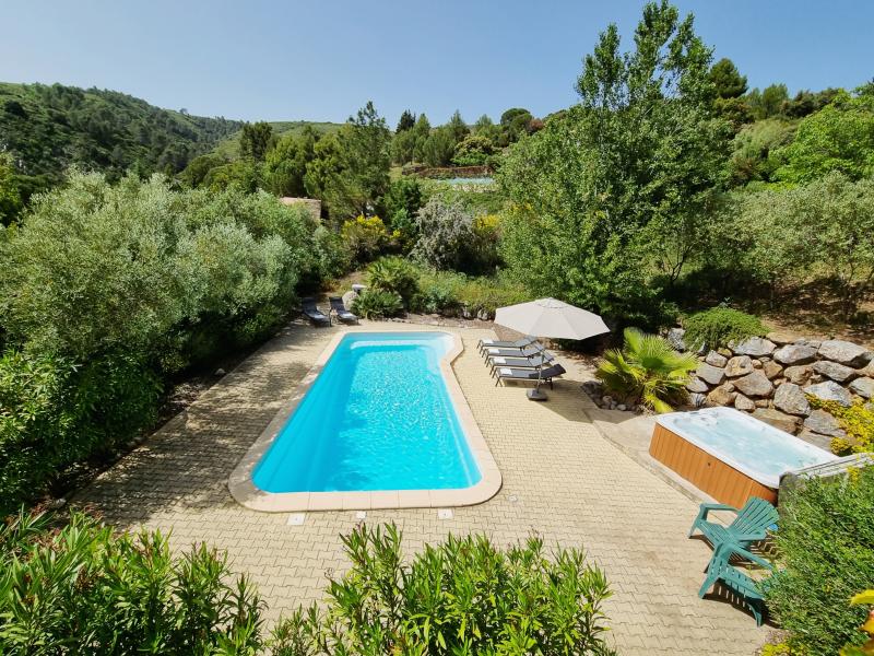 Spacious villa with private pool in Caunes