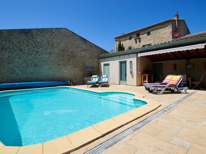 Old renovated farmhouse with private pool