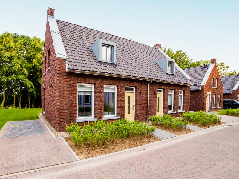 Gemütliches Haus mit Holzofen und Terrasse
