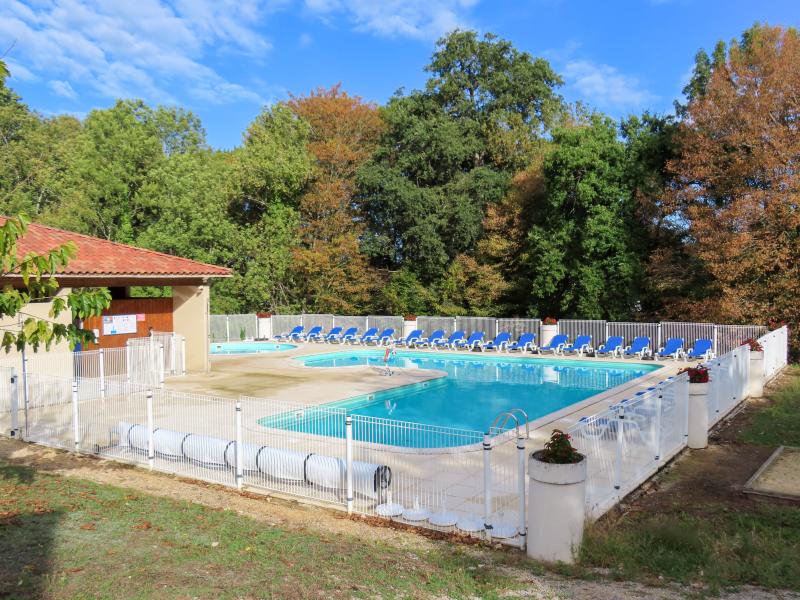 Vakantiehuis op klein park met zwembad in de Lot
