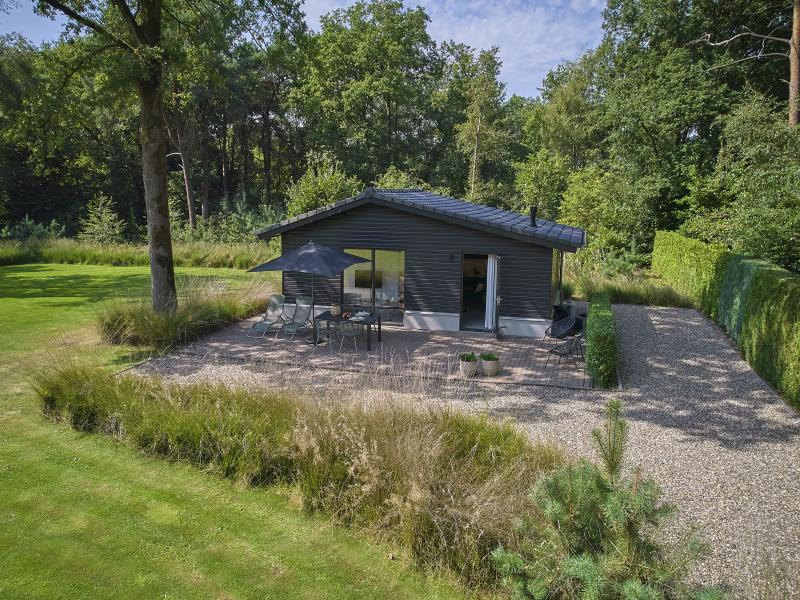 Prachtig ingericht boshuis met gigantische tuin
