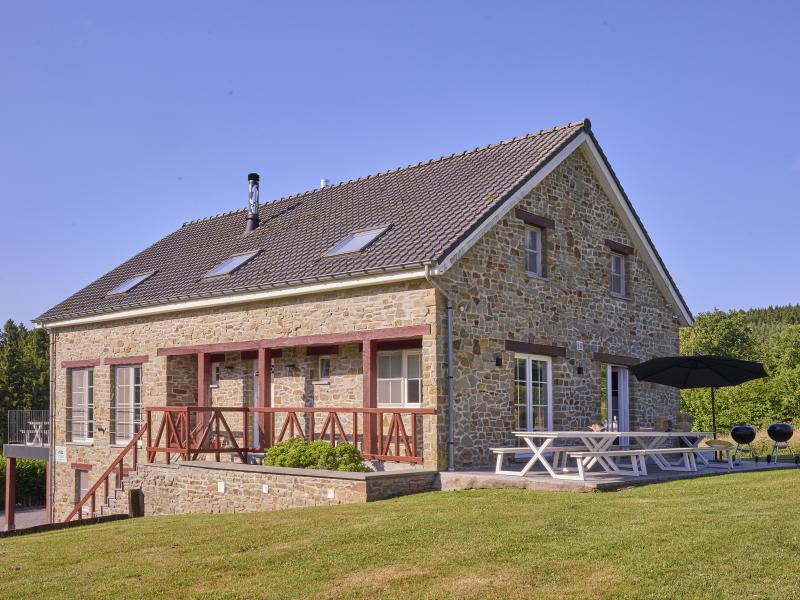 Schönes Gruppenhaus mit großem Garten
