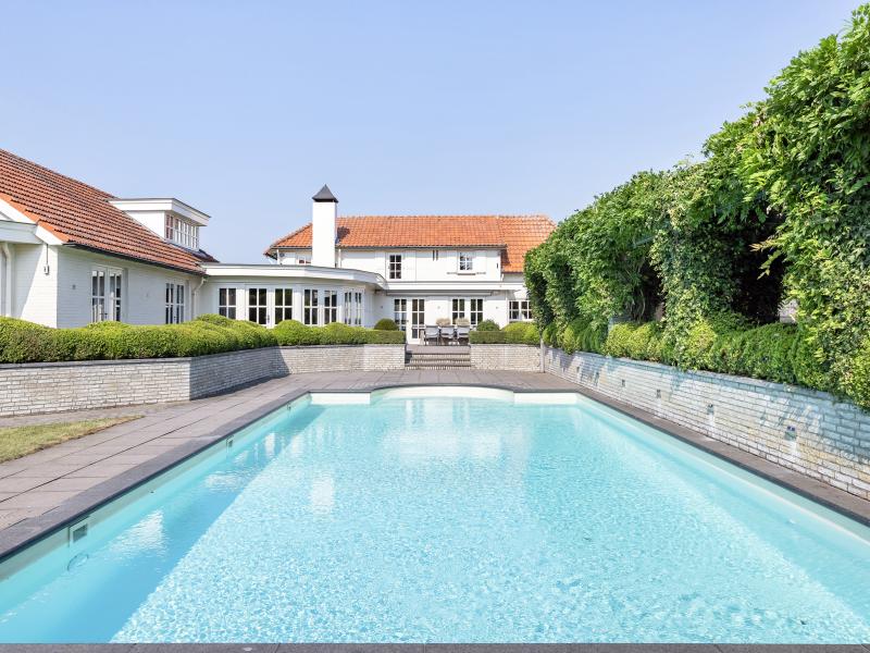 Prachtige villa met zwembad en bubbelbad