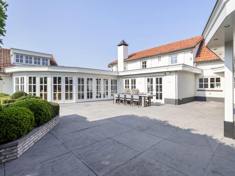 Prachtige villa met zwembad en whirlpool