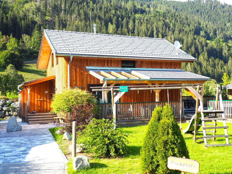 Beautiful chalet with infrared sauna, whirlpool