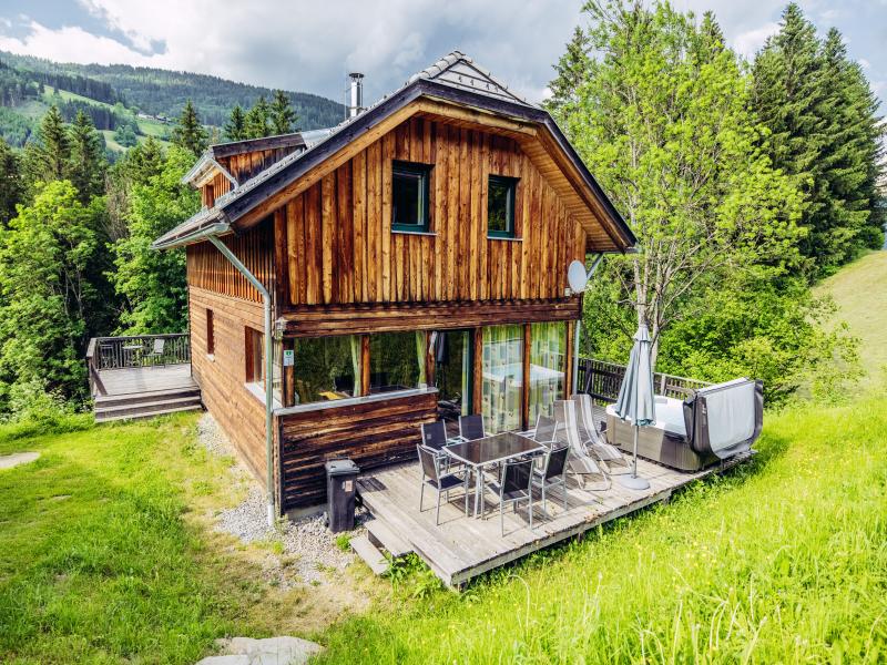 Typisch Oostenrijks huis met sauna en whirlpool