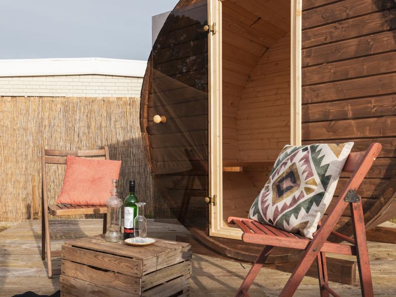 Knusse chalet met glamping tent en sauna