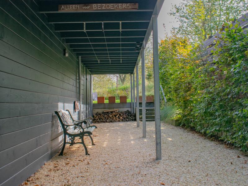 Vrijstaand huis met prachtig uitzicht en balkon