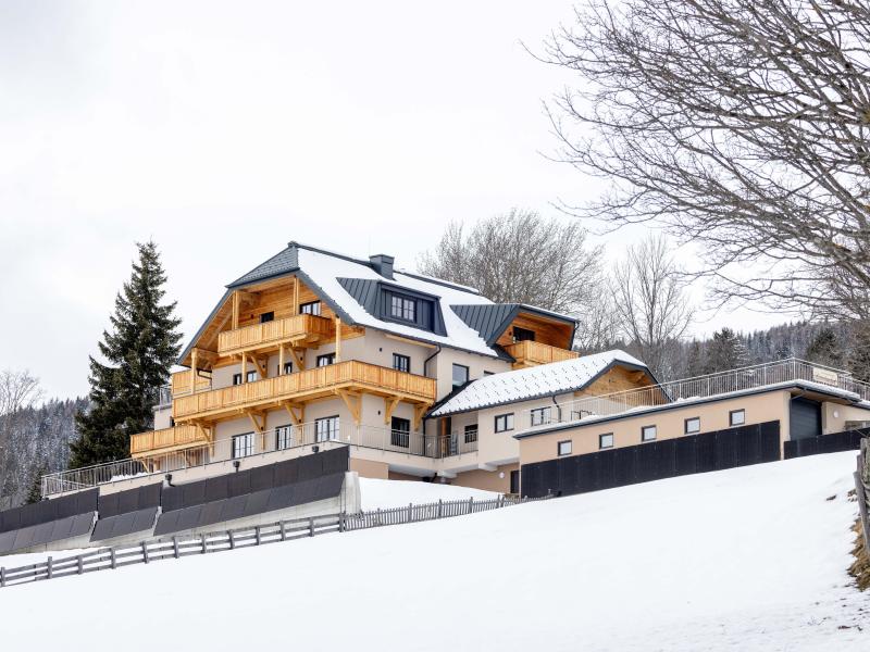 Schöne Wohnung mit Schwimmbad