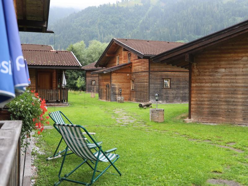 Beautiful semi-detached house near the ski lift