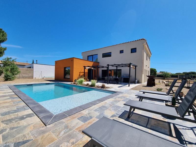 Luxuriöse und geräumige Villa mit privatem Pool
