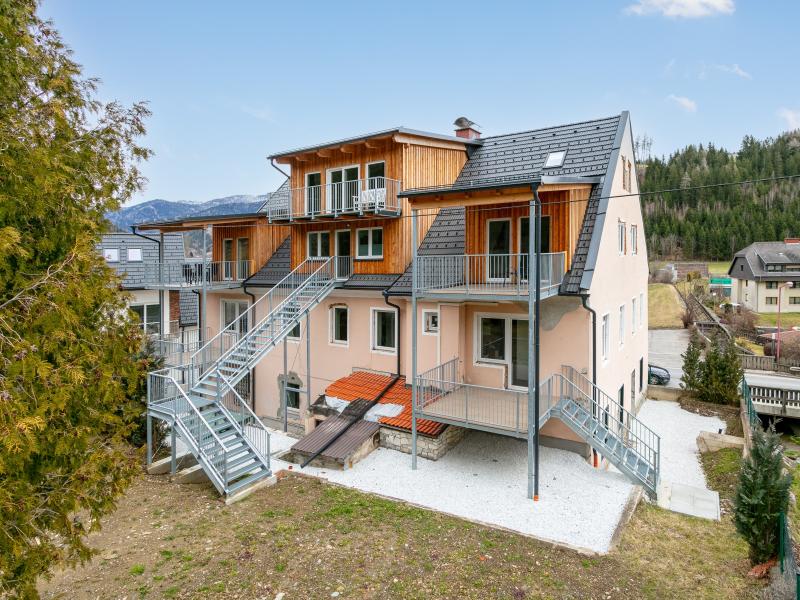 Spacious apartment in ski and hiking region