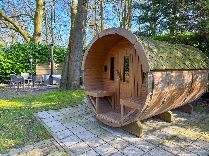 Sfeervol huis met hottub en sauna in het bos