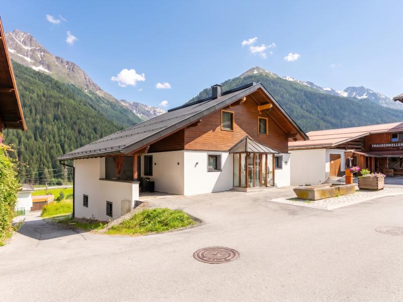 Schöne Wohnung ganz in der Nähe von Sankt Anton.