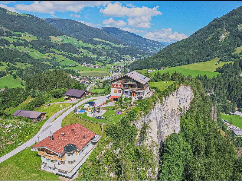 Mountain house with a panoramic view and a sauna