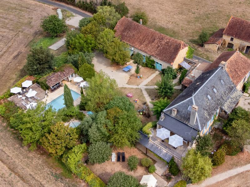 Mooi vakantiehuis met gezamenlijk zwembad